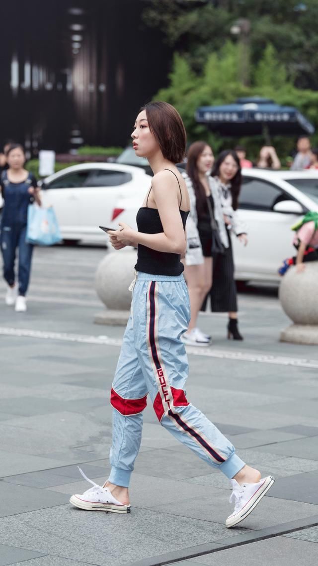 街拍：成都的街拍达人教你如何清爽整个夏季！