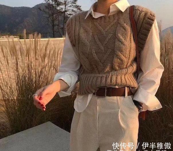  奶奶■春天有“奶奶背心”才完美啊，别说，它的通勤搭配不仅时髦还高级