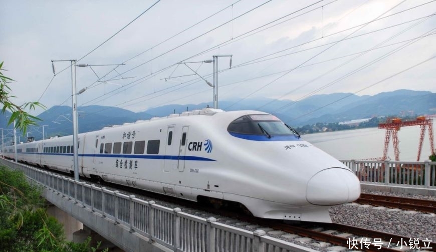 中国900米巨龙飞入印度，5000多名民众惊呼不已，强大的中国实力