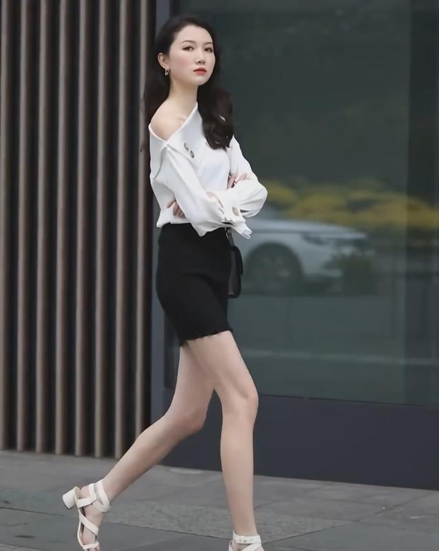 地面|比起高跟鞋,“片片鞋”几乎和地面融为一体,却更加舒服也显高!