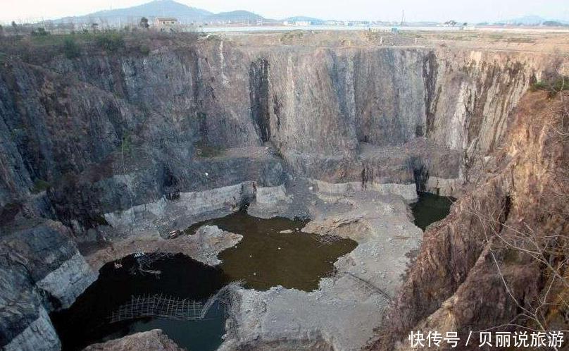 世界上最牛的五星酒店,斥巨资建在荒废矿坑中,如今客流量爆棚!