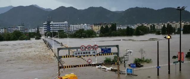 撑住！28人遇难，20人失联！这座古城全城被淹......