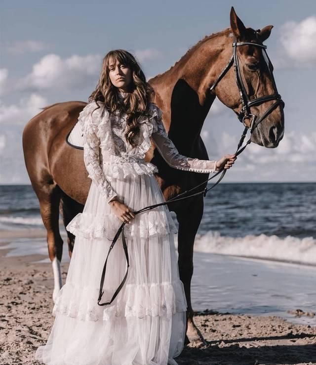  【Katya】Boho Wedding Dresses：提点新娘性格的迷人多面性，英国婚纱品牌Katya Katya