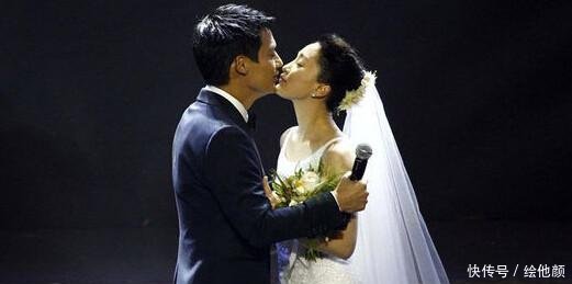 周迅高圣远被曝择日签字回归单身, 经纪人回应模棱两可