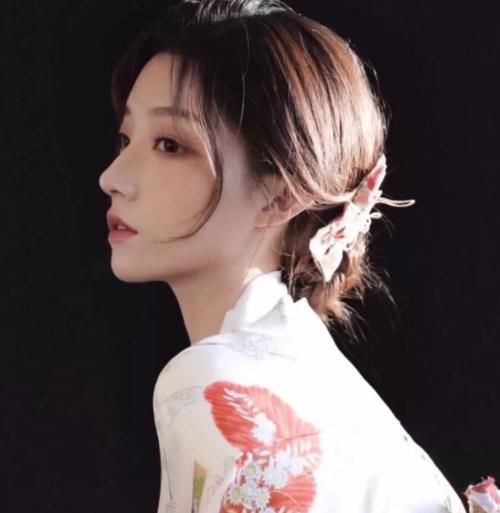  洗头发的时|女生洗头发时，千万不要做的“3件事”，否则头发油到让你不敢认