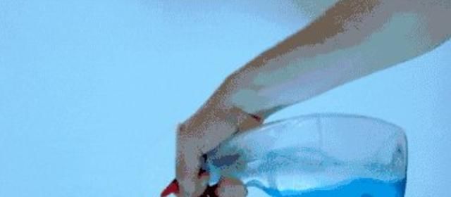  找到：大白墙脏了怎么办? 根据3种不同污渍找到6大解决办法, 试试吧