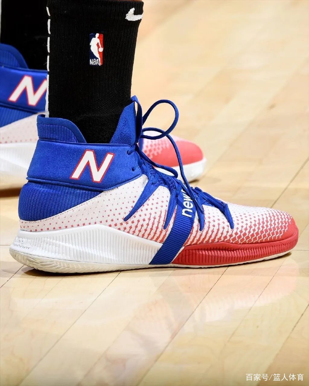  『球员』NBA球员上脚：伦纳德的NB篮球鞋，除了签名鞋还有低帮版！