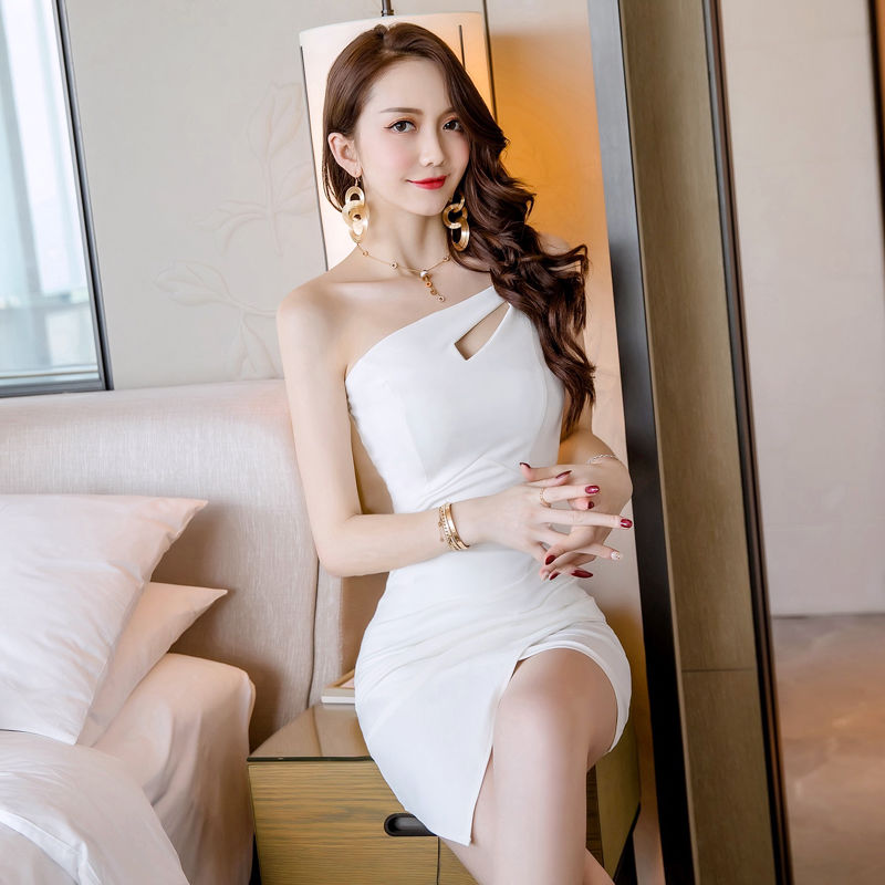 夏日你需要你款包臀裙让你看起来美不胜收,魅力四射引人注目