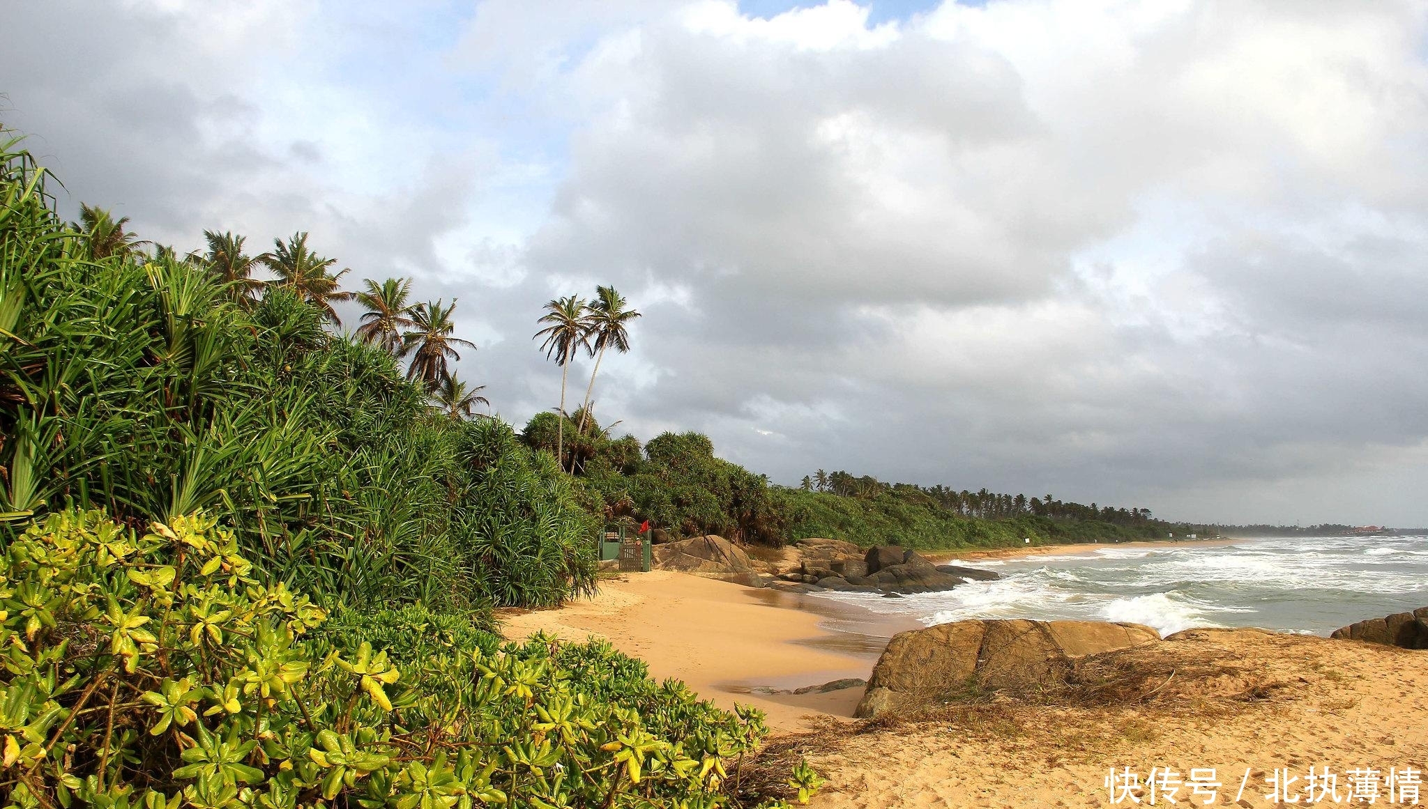 世界6大高颜值海滩，有条件去的游客不多，关键是真的好玩！