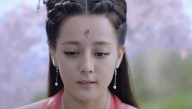 上书》开播遭吐槽,热巴像女装大佬,男主发型廉