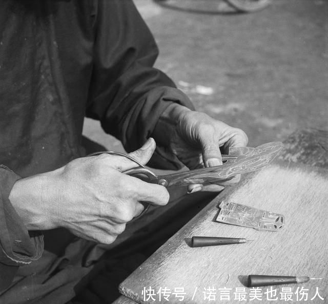  『国宝级』这位带刀的白胡子老人，若生活在现在，可能是国宝级人物