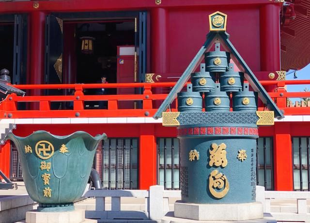 中国游客参拜日本神社，祈福牌内容很“奇葩”，网友：太现实