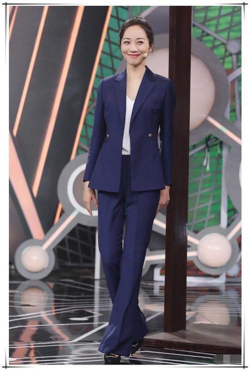 韩雪剪了个短发，简直就像换了个人，网友：终于相信你35岁了！