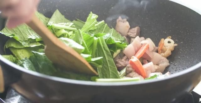  粉丝@【春菜海味粉丝煲】最爱这一煲，鲜甜味美最应季！