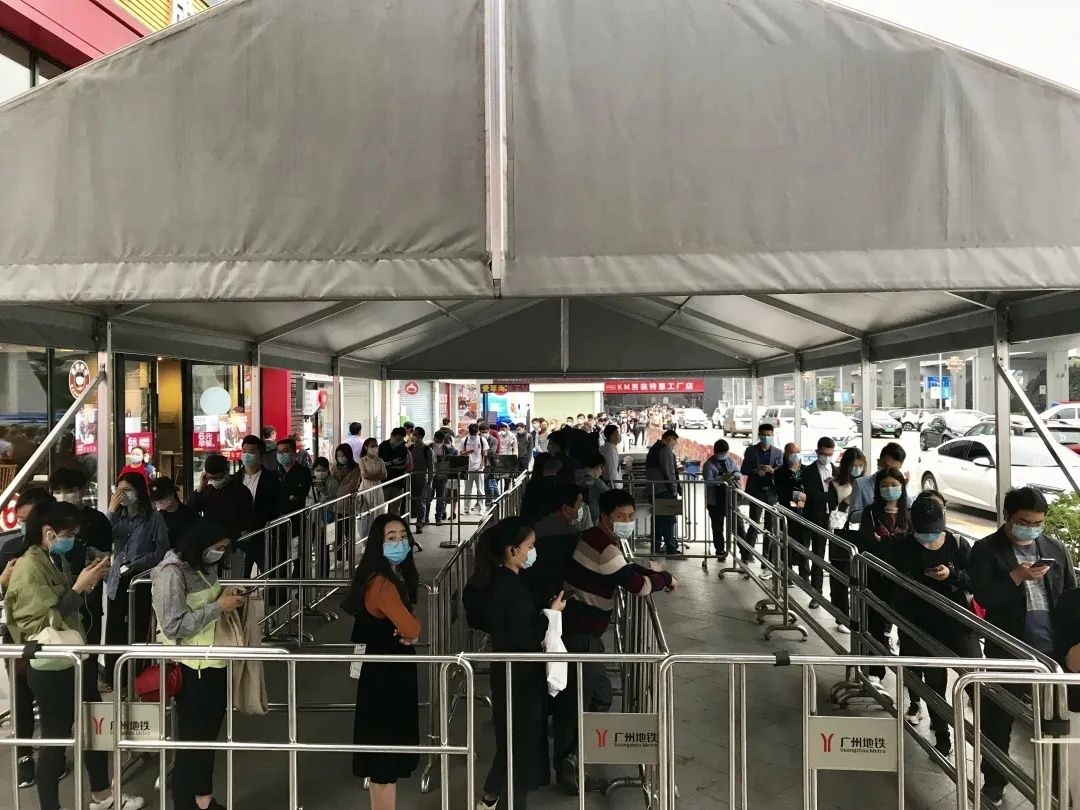  地铁：图集|地铁里的广州人