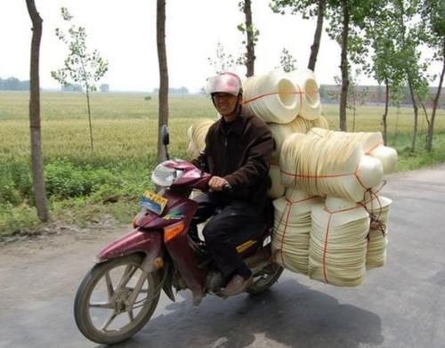  「摩托车」在农村风靡一时的摩托车，为何现在很少人用了？原因