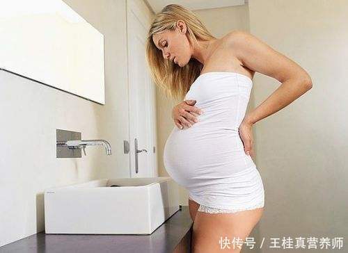 怀孕后脸上长斑，肚皮上长妊娠纹，其实做到些您依然是美美的