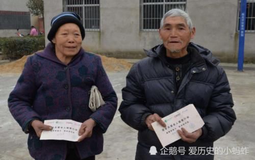  「养老金」农村养老保险连续交完15年，60岁后每月究竟能领到多