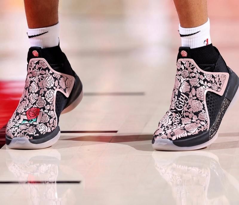 超华丽刺绣鞋面!李宁驭帅 12 玫瑰之城配色明早 10 点发售