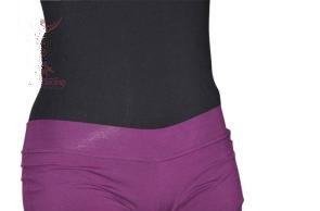 韩国的瑜伽健身教练时尚街拍，这也的紧身裤你会喜欢穿吗！