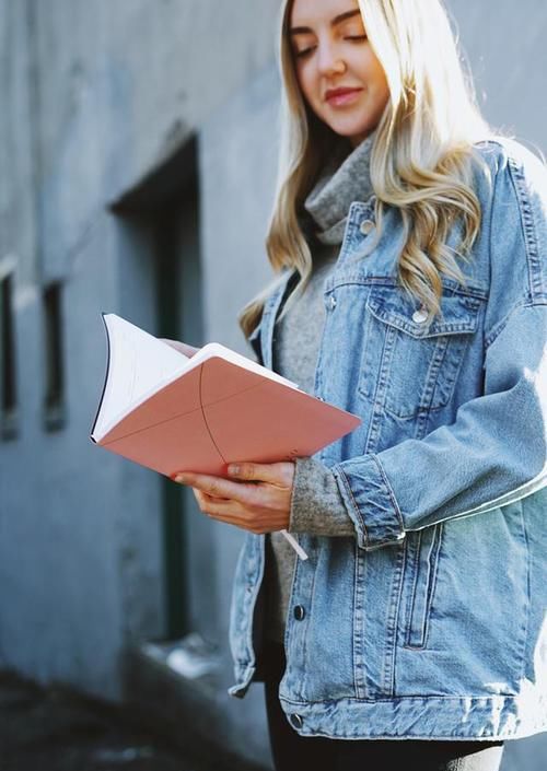  「气质」女性不管多大，都应该养成5个好习惯，气质会越来越优雅