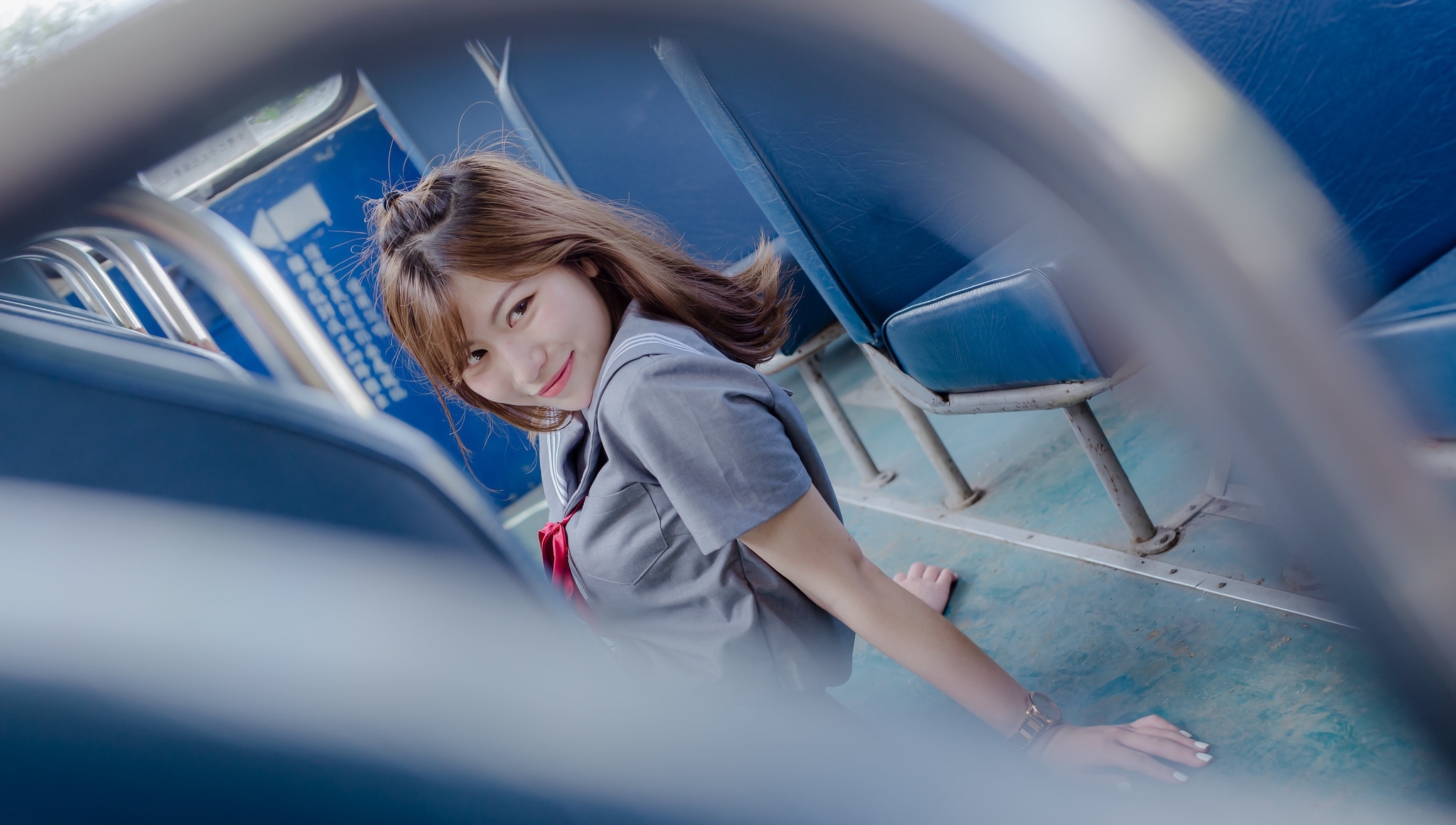  [写真]美女写真图集第56期：靓丽美女林温蒂校服写真上