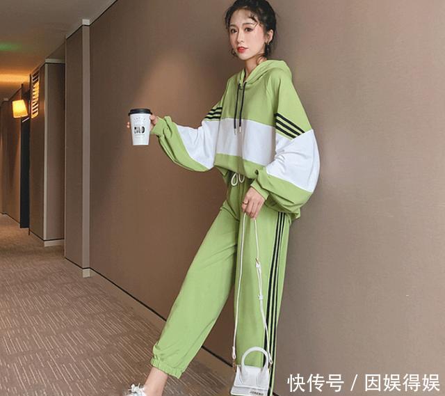  皮肤：建议皮肤黄的女性，春夏多穿这3个“高级色”，减龄显白显气质好