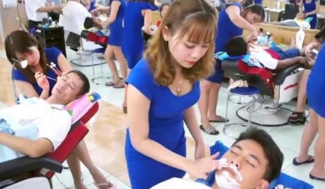 为何去越南旅行时，最好不要错过路边理发店？老司机说出了实情