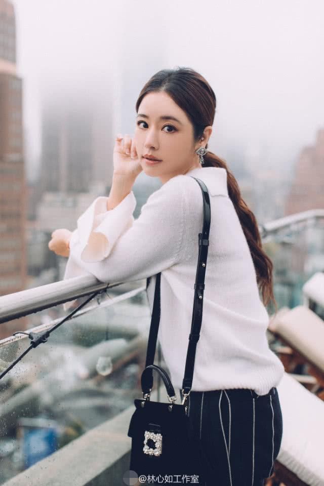 林心如亮相时装周美翻天,工作室助攻修图太明显了