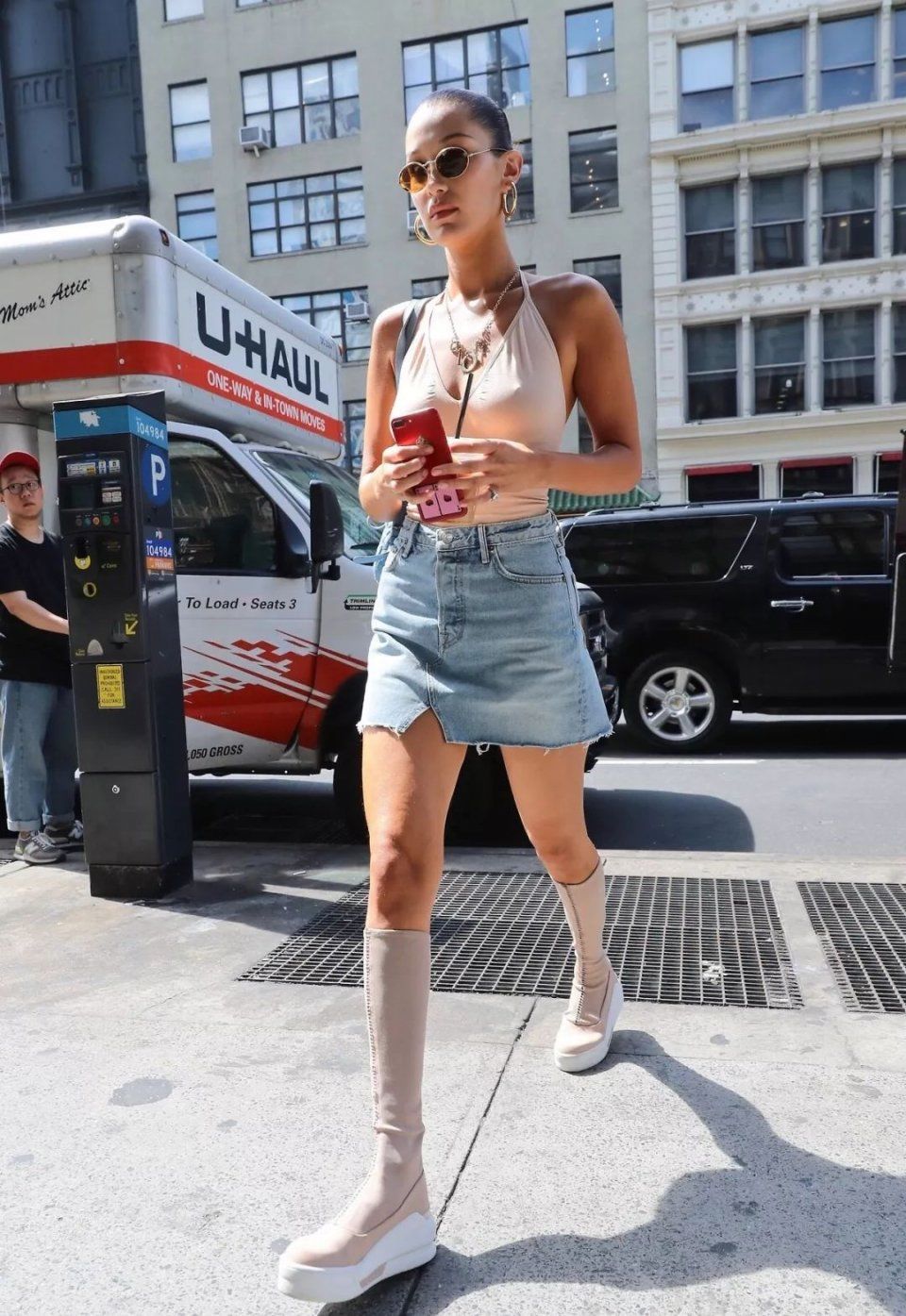 高级的泳衣，一定是纯色的!