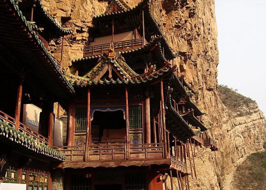 中国“最危险”的寺庙，建在悬崖上，却能屹立千年不倒