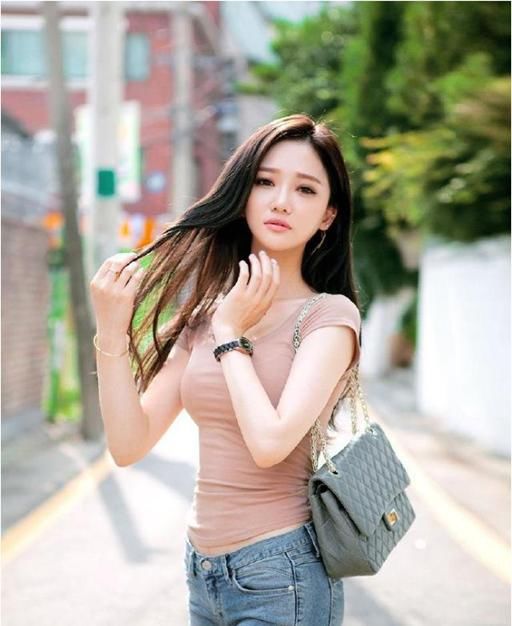 技巧|美女国色天香,美女的迷人风情小技巧,怦然心动了!