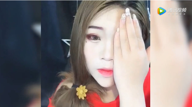 “无盐女”放下手的那一刻，我顿时觉得自己恋爱了，网友：无法“