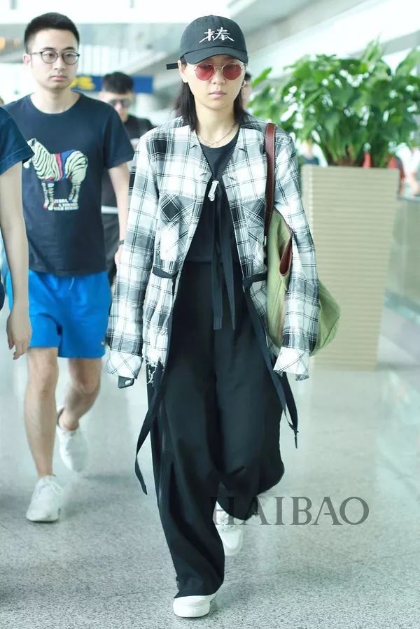 刘诗诗击破离婚传闻!周迅窦靖童这是什么情况?【海报街拍】