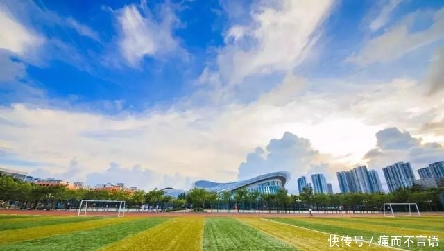 开学了，去青岛最美大学去逛一逛吧，个个堪比5A级景区