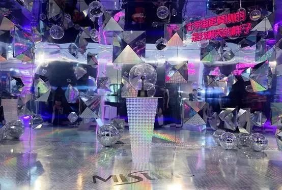 Pick戚薇担任“妆容灵感师”，Mistine深度“对话”年轻消费者