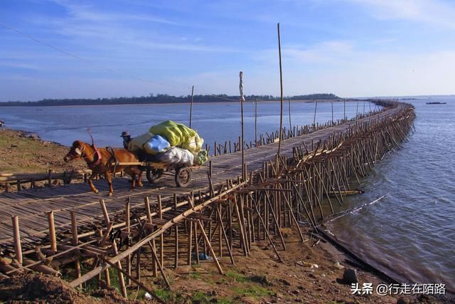 全球最长手工桥：每年3月建9月拆，一天能收200万过桥费
