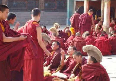 国内最包容的寺庙，里面同时供奉3种信仰，因游客过少选择降价