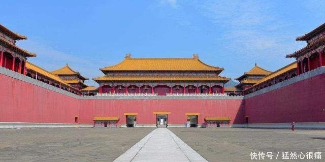 来到故宫参观的人都会有一个疑惑，为什么故宫正殿都是光秃秃的