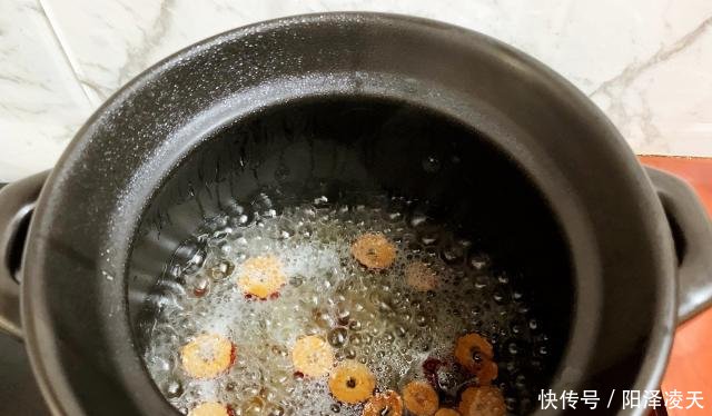  「拒做」这汤每天一碗，肌肤水嫩有弹性，美白好过千元护肤品，拒做黄脸婆！
