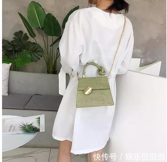  【款包包】精致时髦的包包也是凹造型神器，整体造型加分不少
