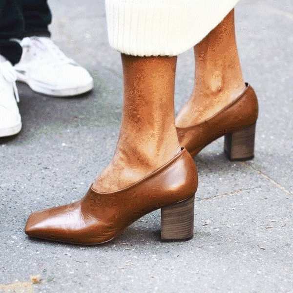 #脚上穿了一#4款早春流行款的鞋子,怎么穿都好看,时髦精们赶快备上