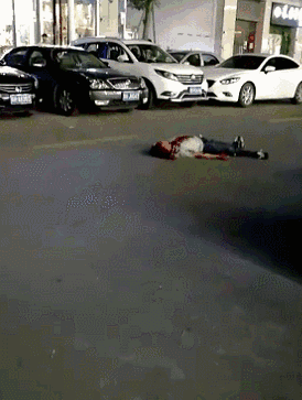 突发！网传肇庆某商铺门口有人打死人？警方已通报！不要传谣了！