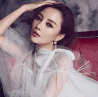 贾乃亮坐实离婚传闻,李小璐深夜独自重返求婚地?,网友:后悔有