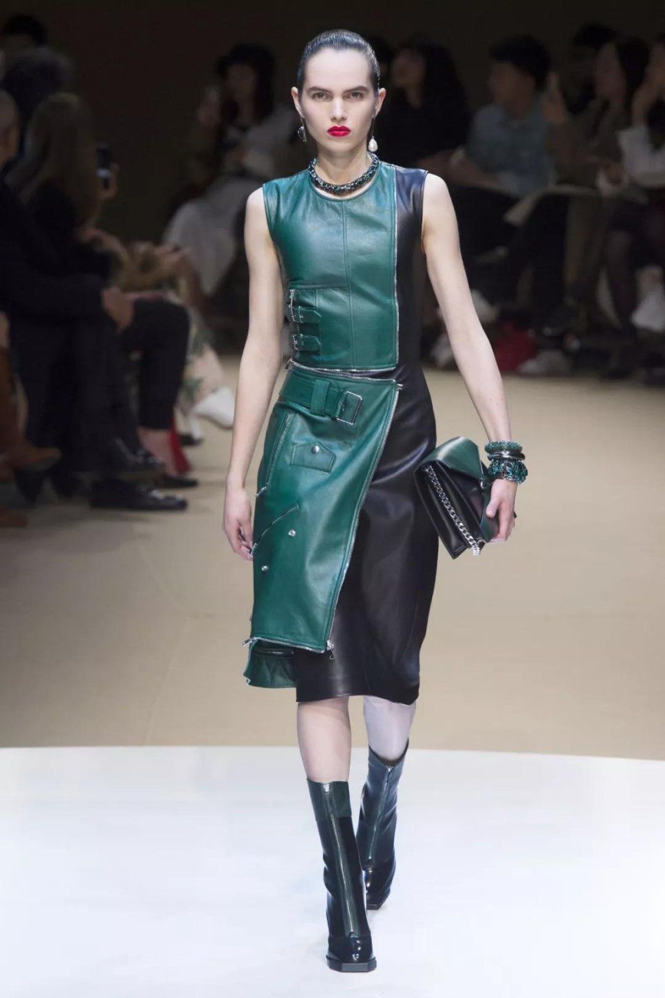 说人话版《秋冬时装潮流》，说什么我也得弄一件