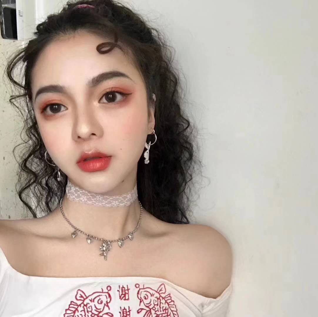 女人再懒也别素颜，化妆师教你淡妆顺序，做个精致美丽女人