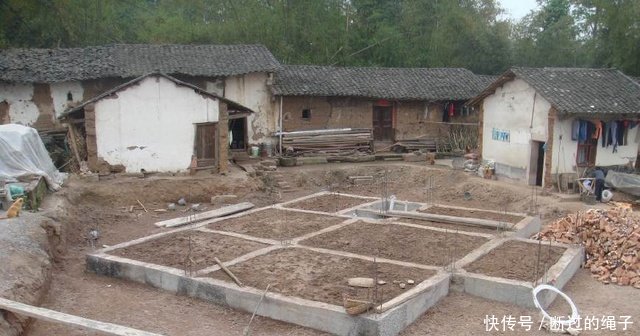 农村建房真的要收费了，但是这些农民却不用交钱还能拿上万补贴！