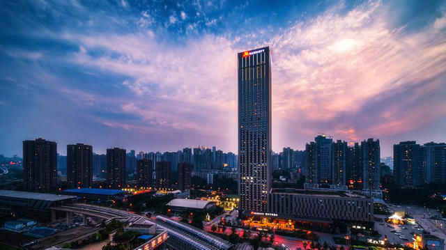  我国：我国重庆这座城市，要多久能追上北上广深呢?