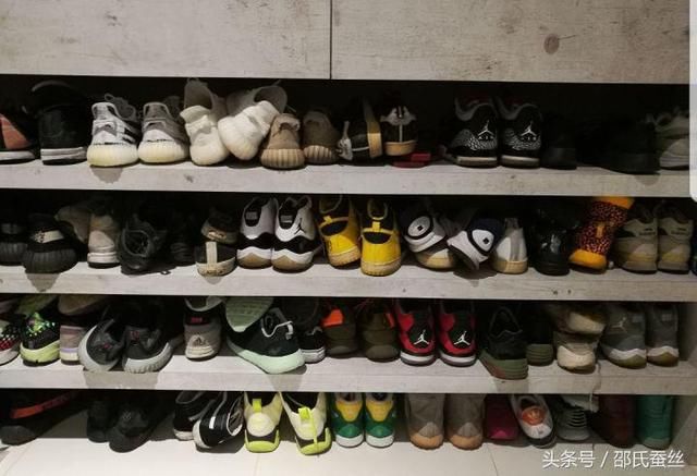 有些耐克价格并不比aj便 但为啥很多人只对穿aj的感觉有钱？