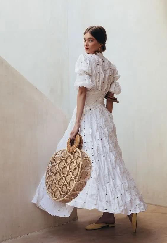  春天@春天拥有了这6件必备单品，你在穿搭的路上学会模仿和创造会更美